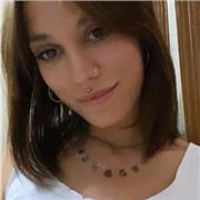 Laureata in comunicazione d’impresa impartisce lezioni di grammatica e letteratura italiana a studenti di scuole medie e superiori